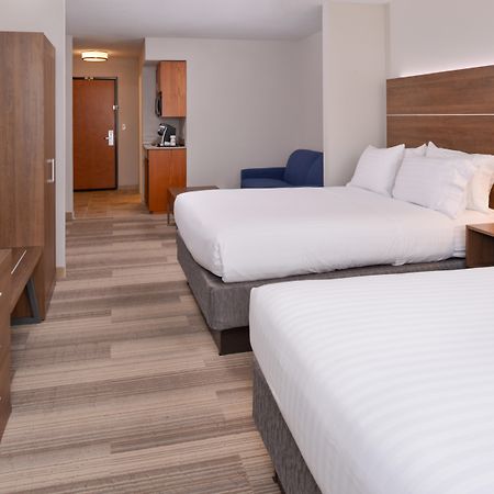 Holiday Inn Express Mineral Wells By Ihg Паркерсберг Экстерьер фото
