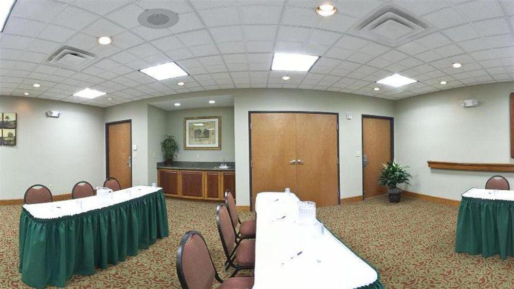 Holiday Inn Express Mineral Wells By Ihg Паркерсберг Экстерьер фото