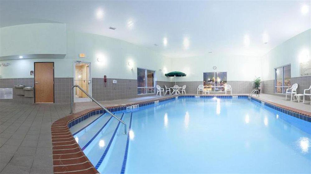 Holiday Inn Express Mineral Wells By Ihg Паркерсберг Экстерьер фото