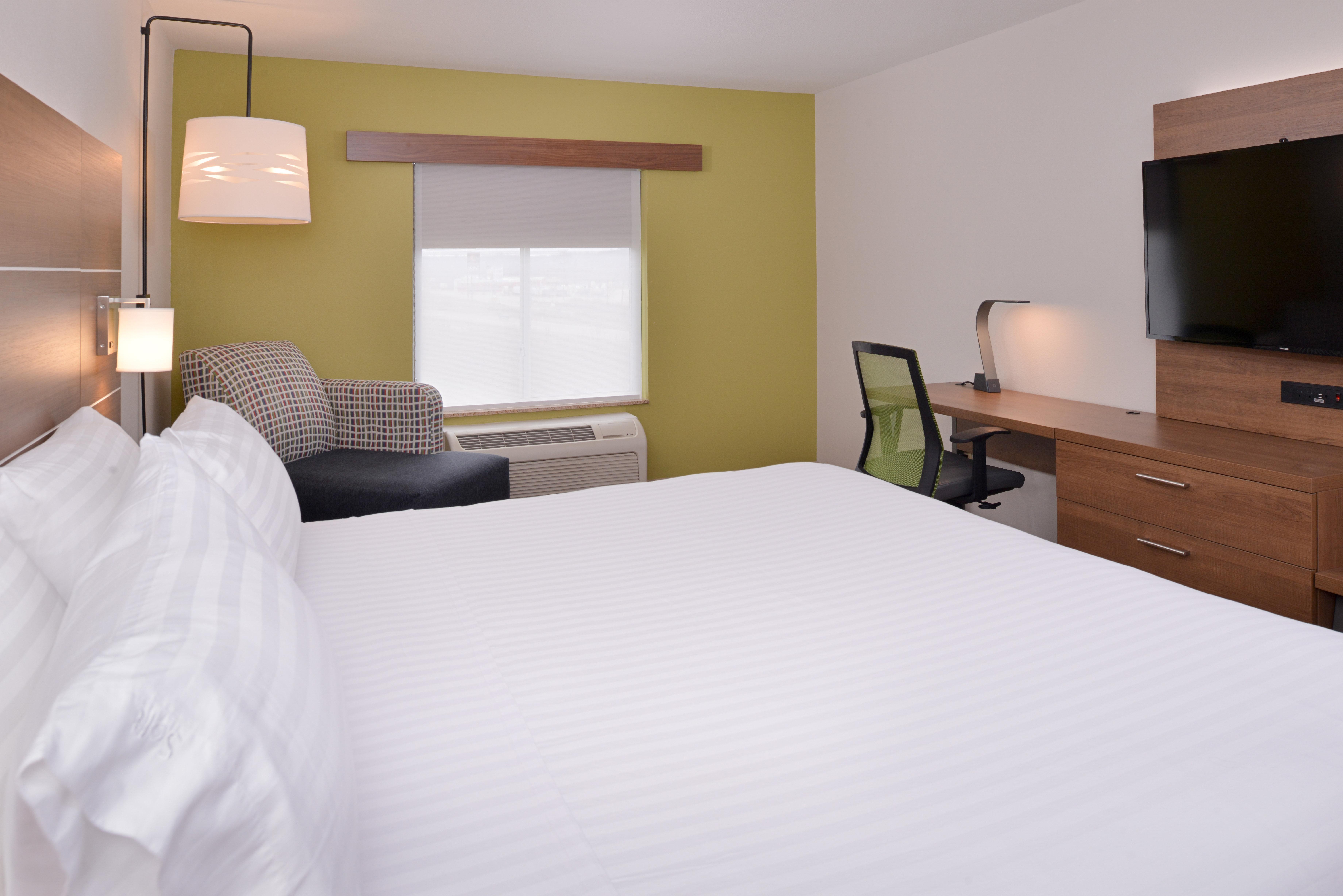 Holiday Inn Express Mineral Wells By Ihg Паркерсберг Экстерьер фото