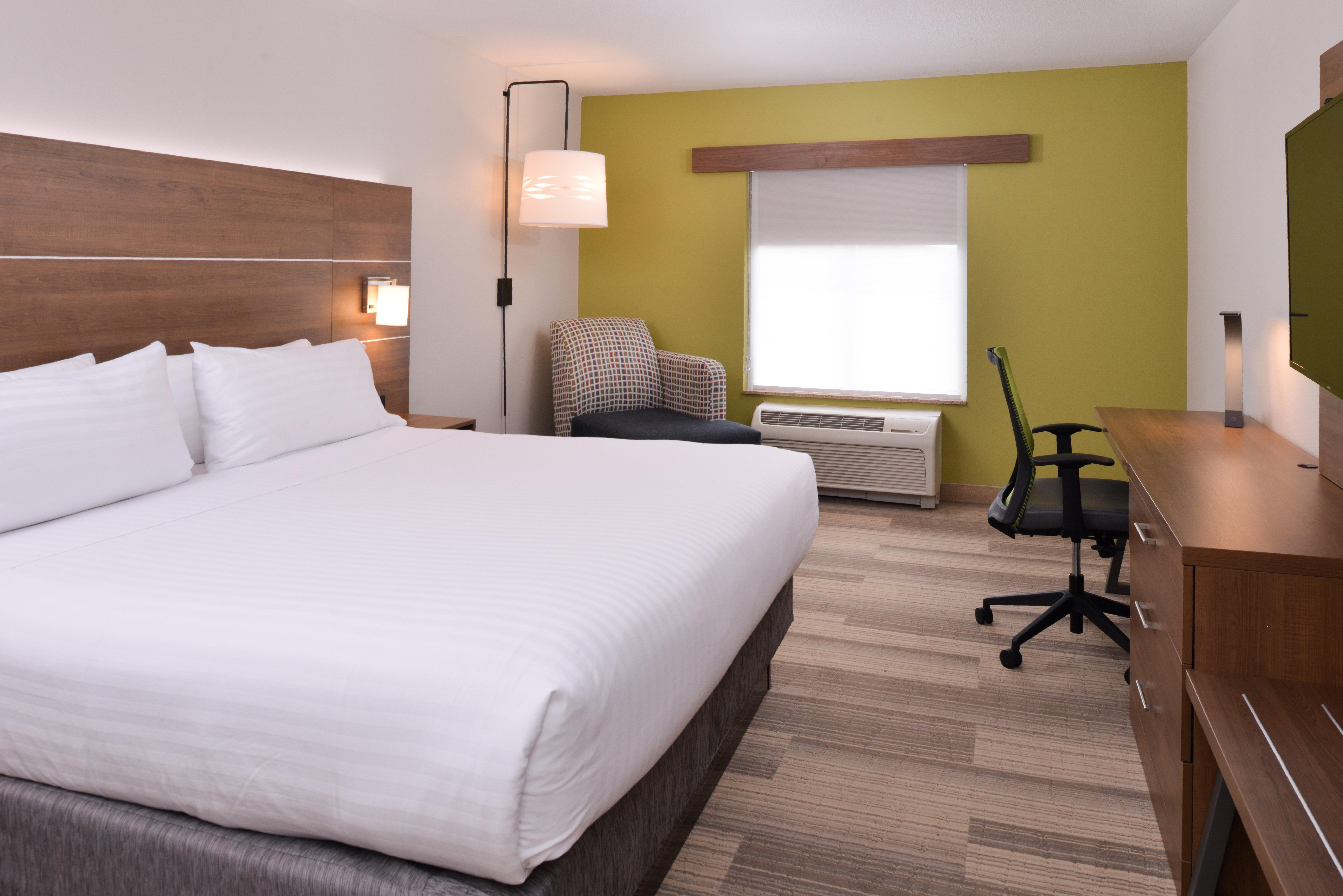 Holiday Inn Express Mineral Wells By Ihg Паркерсберг Экстерьер фото
