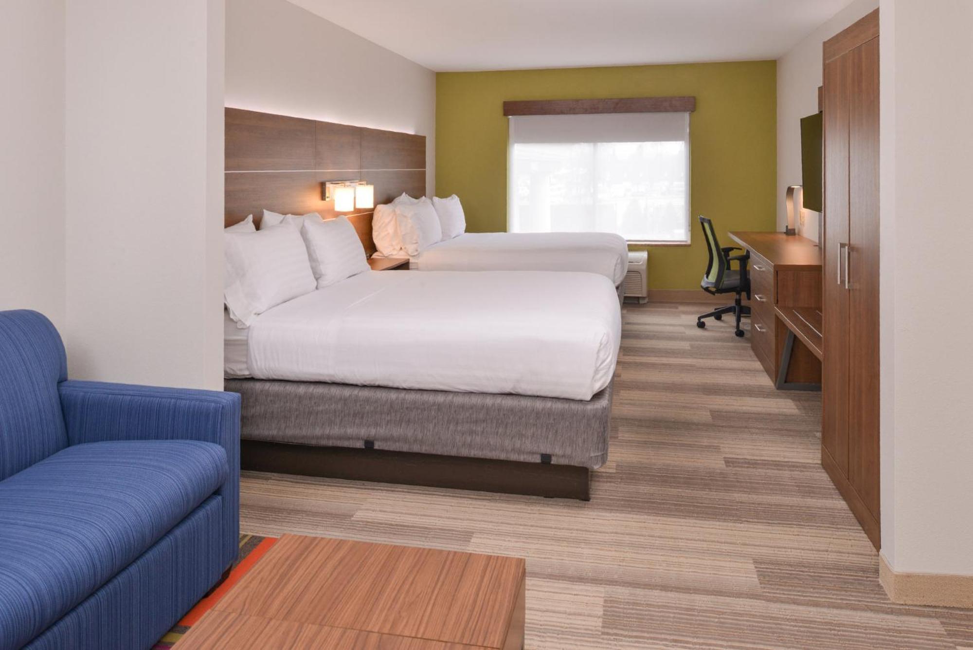 Holiday Inn Express Mineral Wells By Ihg Паркерсберг Экстерьер фото